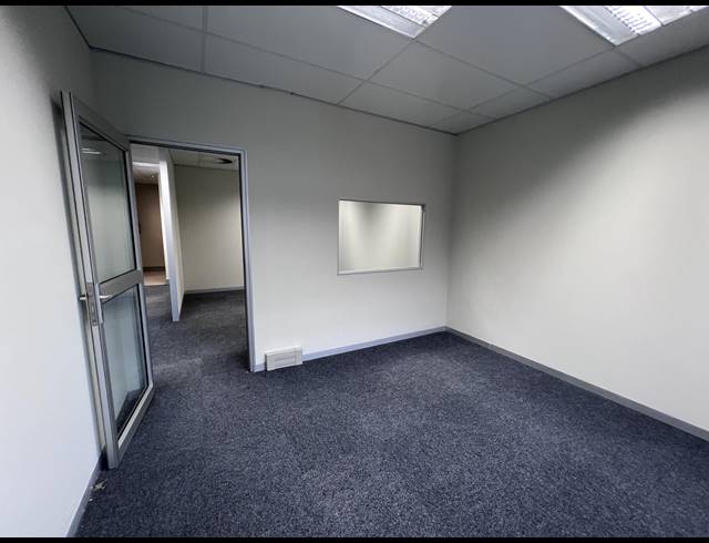 124M² OFFICE TO LET IN CENTURY CITY